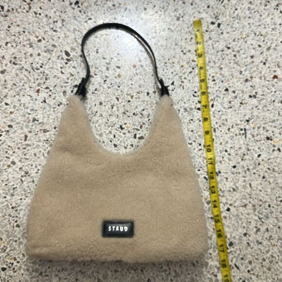 Staud ivory shearling Sherpa shoulder bag purse with dust bag - Picture 4 of 7